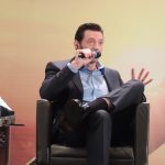 ‘Eu nunca vou deixar de ser o Logan’ diz Hugh Jackman em coletiva em São Paulo