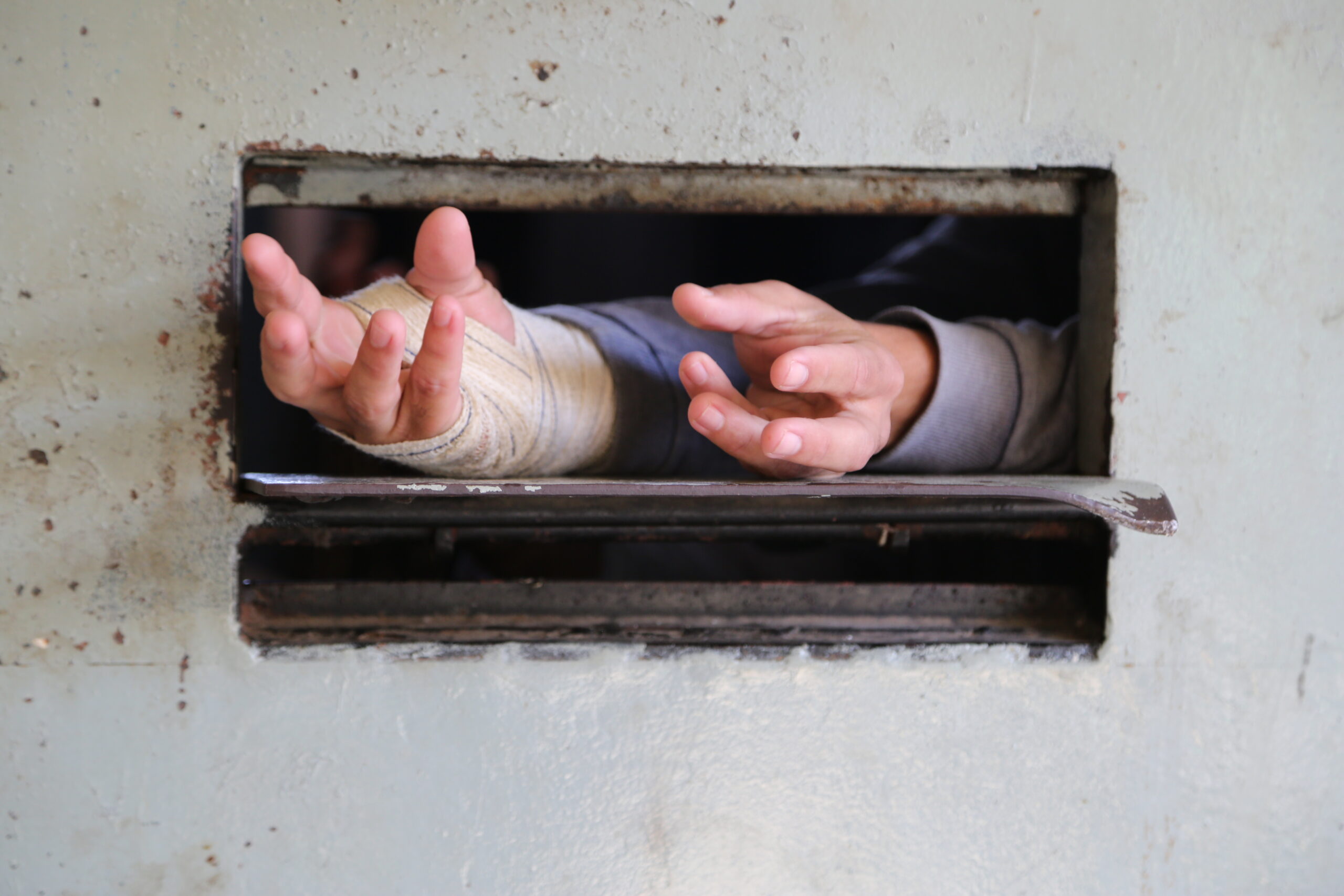Crítica – Encarcerados