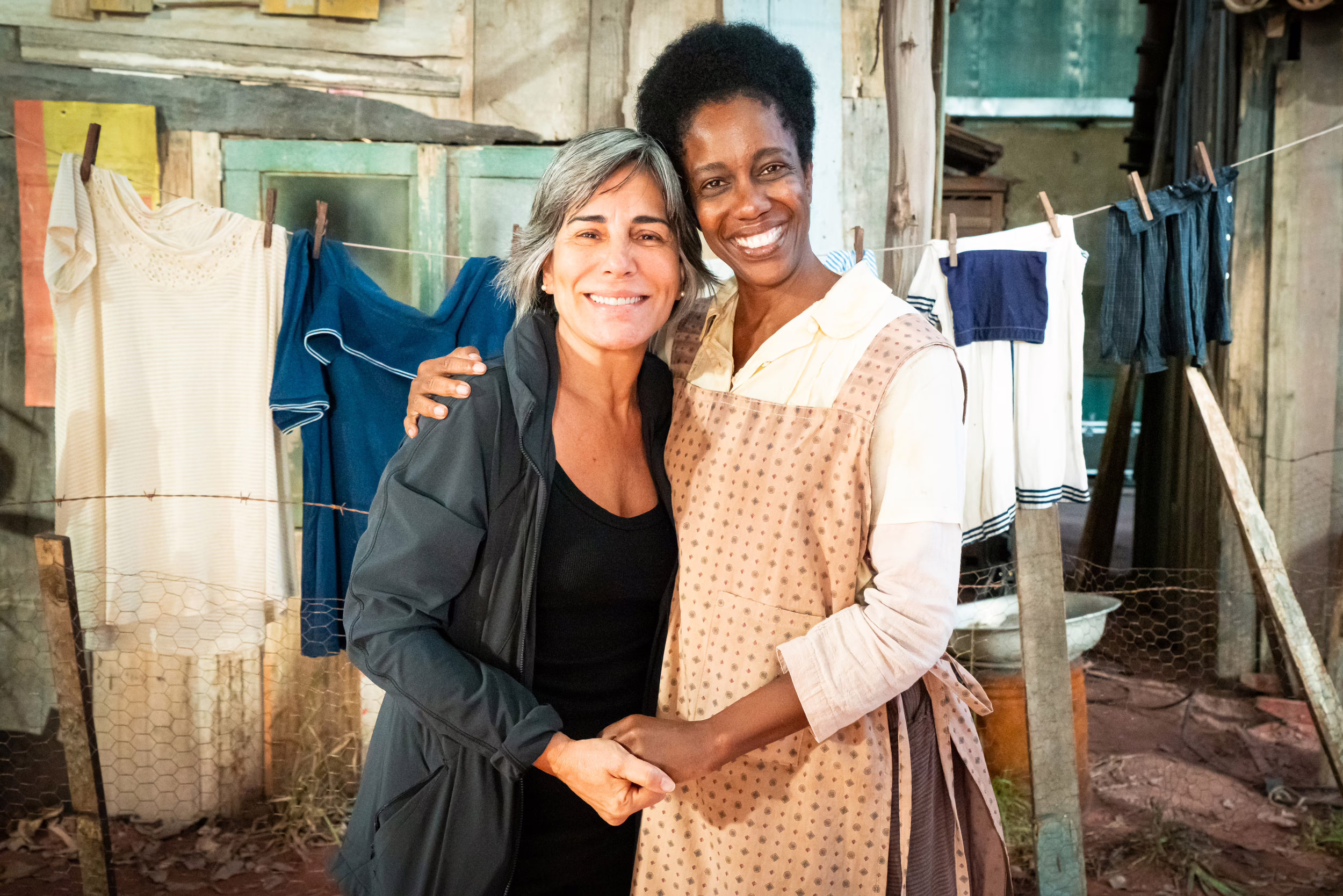 Carolina – Quarto de Despejo | Glória Pires visita set de filmagens; Confira!